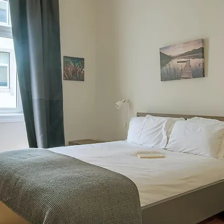 Apartment Plum Guide - Rocky Mountain *